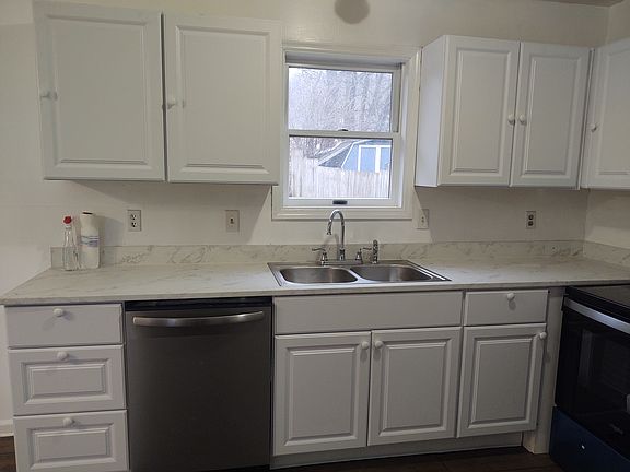 BRAND NEW KITCHEN
