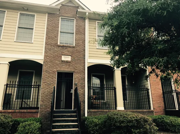 211 Merritt Dr, Atlanta, GA 30076