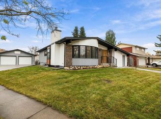 11 Austin Cres, Saint Albert, AB T8N 3B4