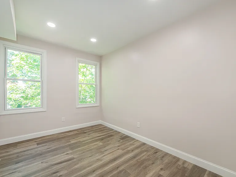 181 S 11th St #2 — Photo 5