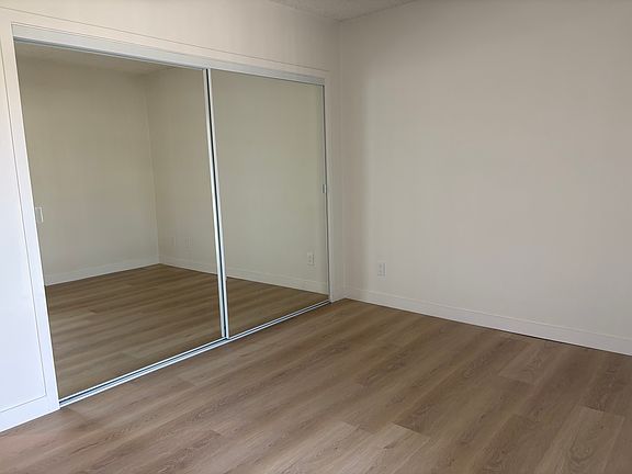 2nd image of 4127 McLaughlin Ave APT 20