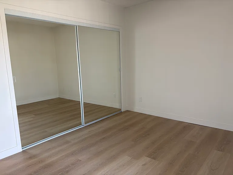 4127 McLaughlin Ave #20 — Photo 2