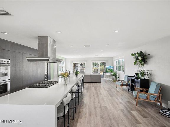 4th image of 502 BAY RIDGE Road
