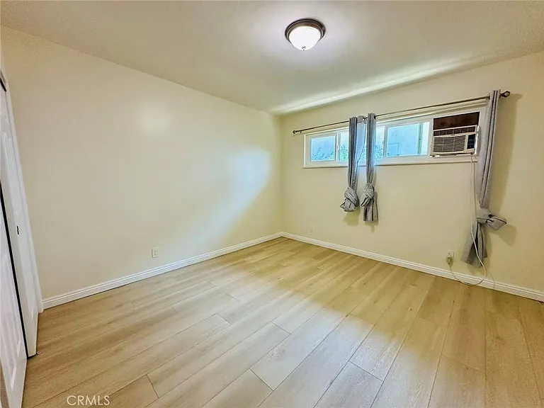 229 E Olive Ave — Photo 9