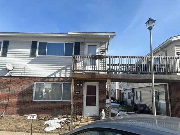 5310 Godfrey Rd APT 34, Godfrey, IL 62035