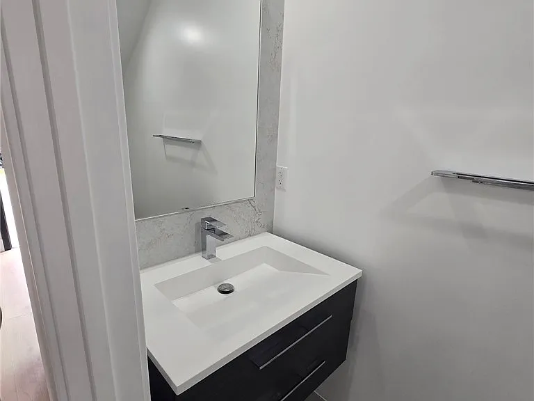 8613 Oakdale Ave — Photo 16