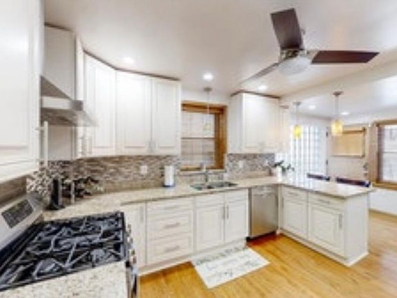 5th image of 5322 W Barry Ave #1
