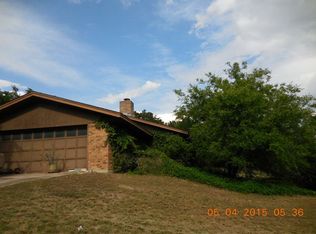 101 7th St W, Center Point, TX 78010