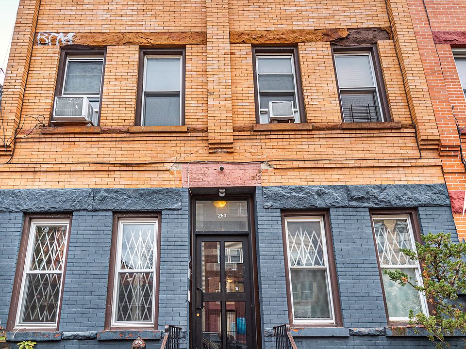 1st image of 250 Stanhope St