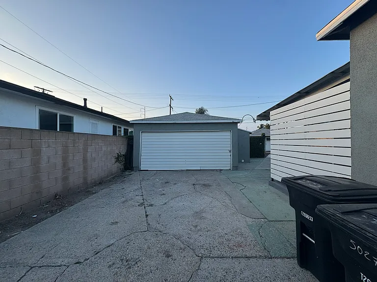 5027 W 135th St — Photo 15