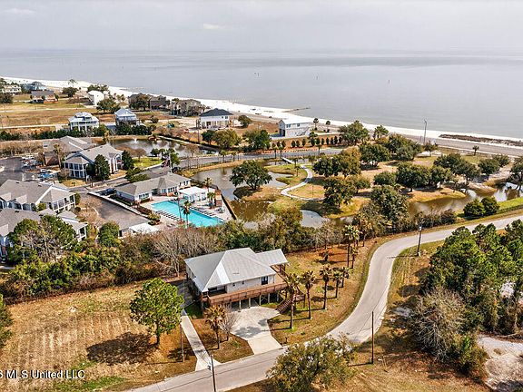 4th image of 129 Marcie Dr