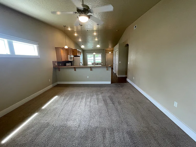 1572 E Locust View Ln — Photo 11