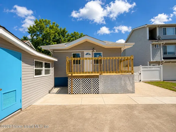 3900 Victory Blvd, Staten Island, NY 10314