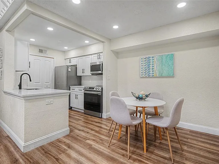 3266 Haviland Ct #303 — Photo 17