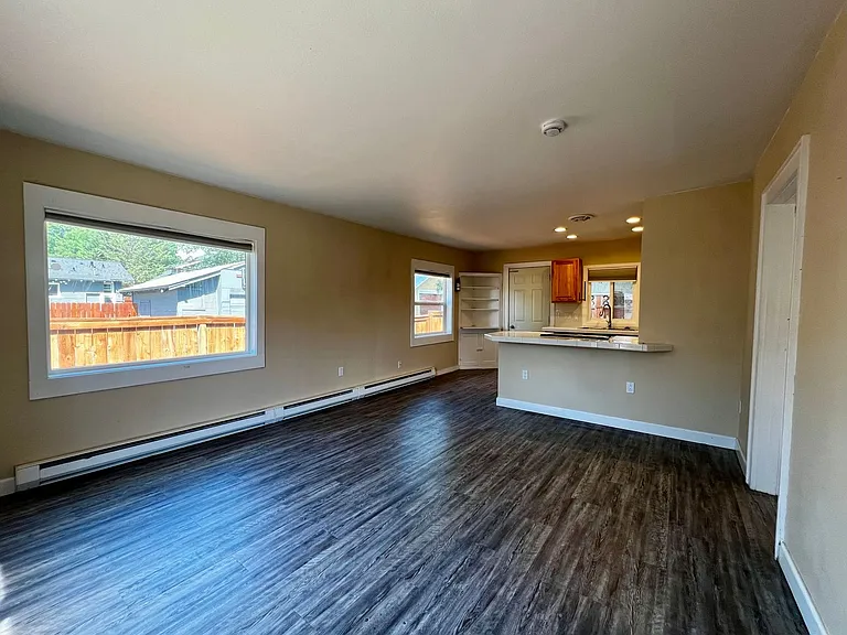 418 S 17th Ave — Photo 6