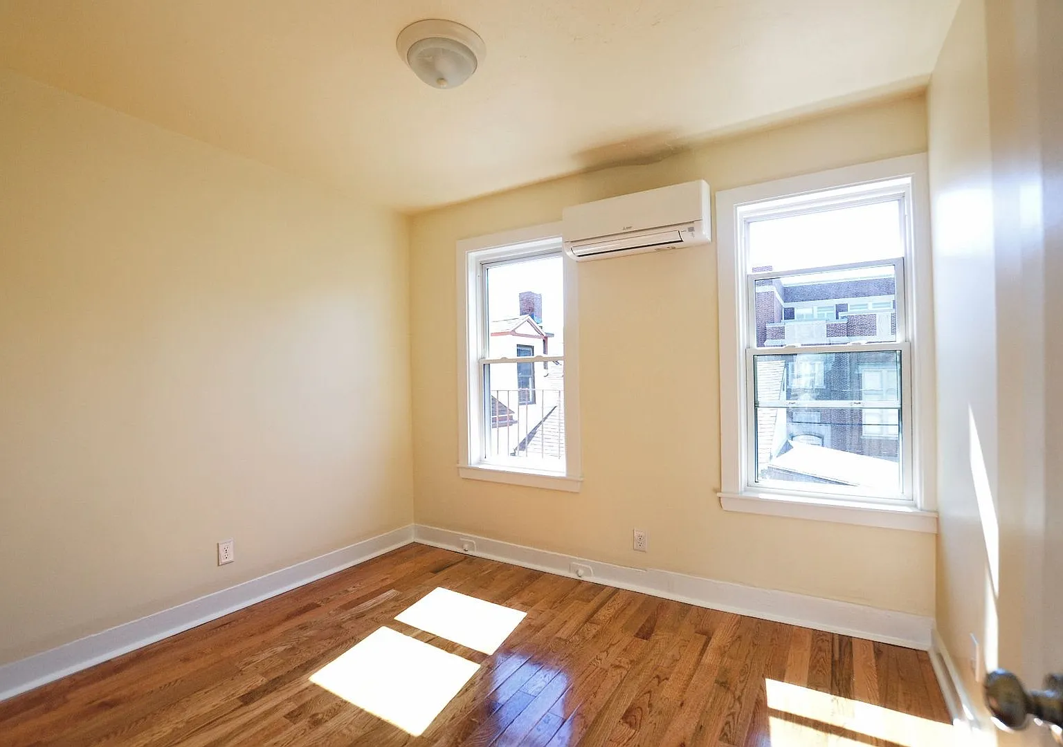 Updated 1 bed in Southie — Photo 1
