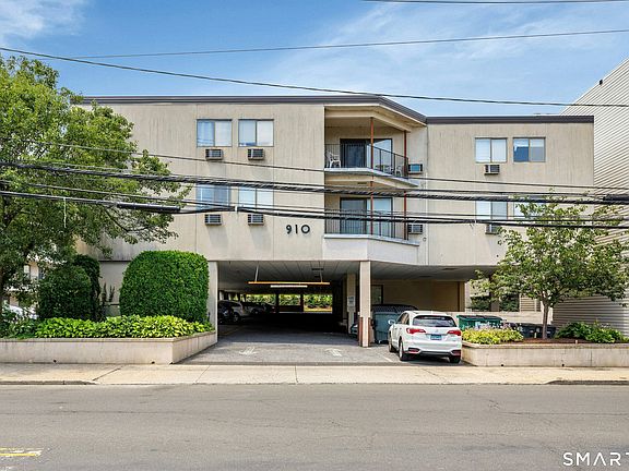 2nd image of 910 Hope Street #2B