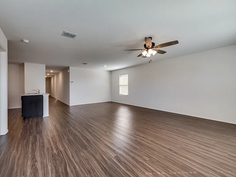 305 Falling Star Dr — Photo 5
