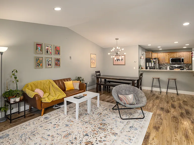 91 Droulliard Ave — Photo 9