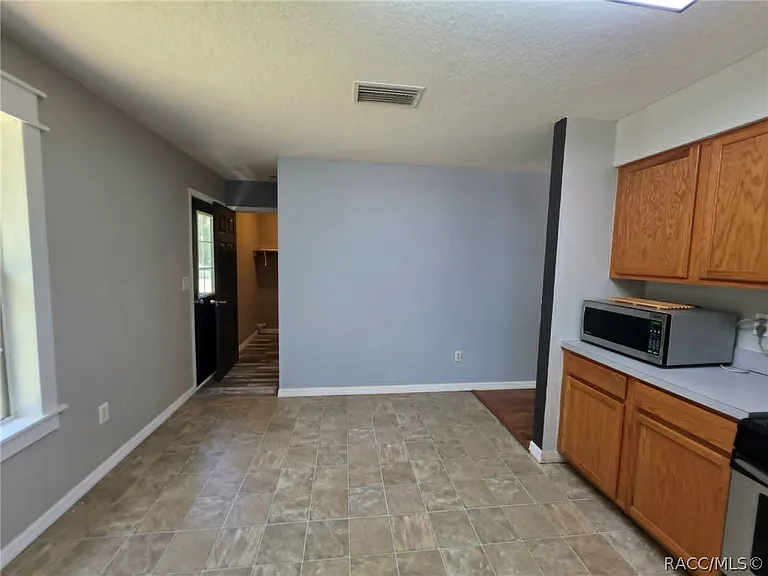 9222 E Waller Ln — Photo 10