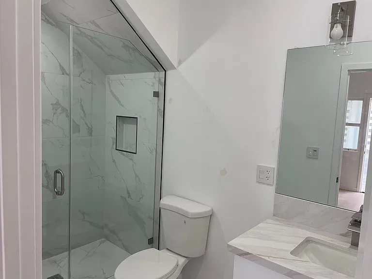 1376 Edgecliffe Dr — Photo 15