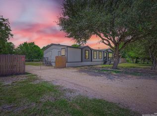 1101 Doree Dr, Marion, TX 78124