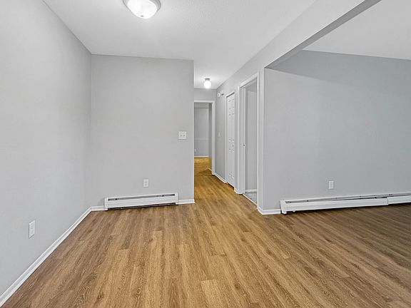 2nd image of 1018 Abbey Ct APT 2