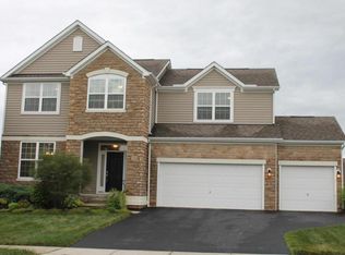 233 Balsam Dr, Pickerington, OH 43147