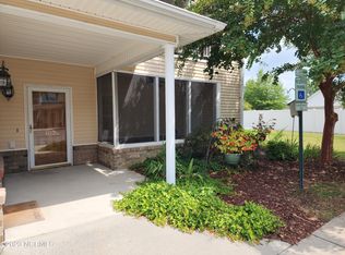 1940 Tara Ct APT 102, Greenville, NC 27858
