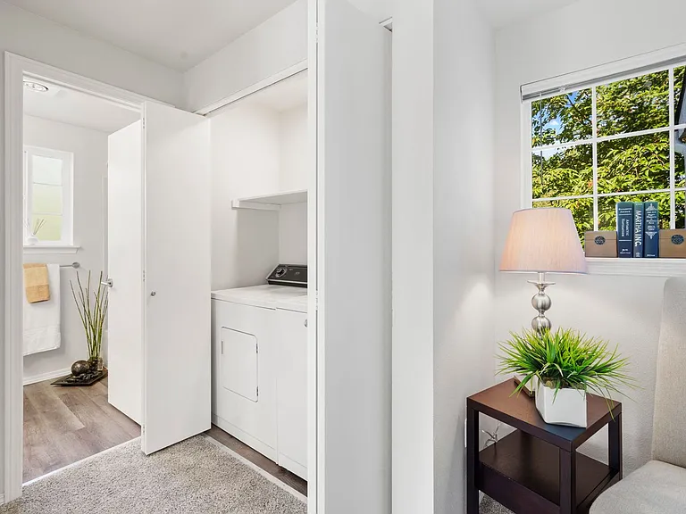 Water's Edge Townhomes — Photo 56