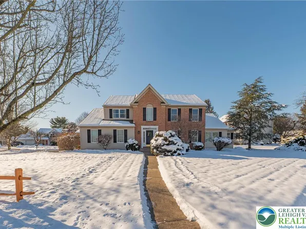 7264 Snowberry Ct, Macungie, PA 18062