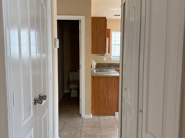 9061 Clearwood Path — Photo 6