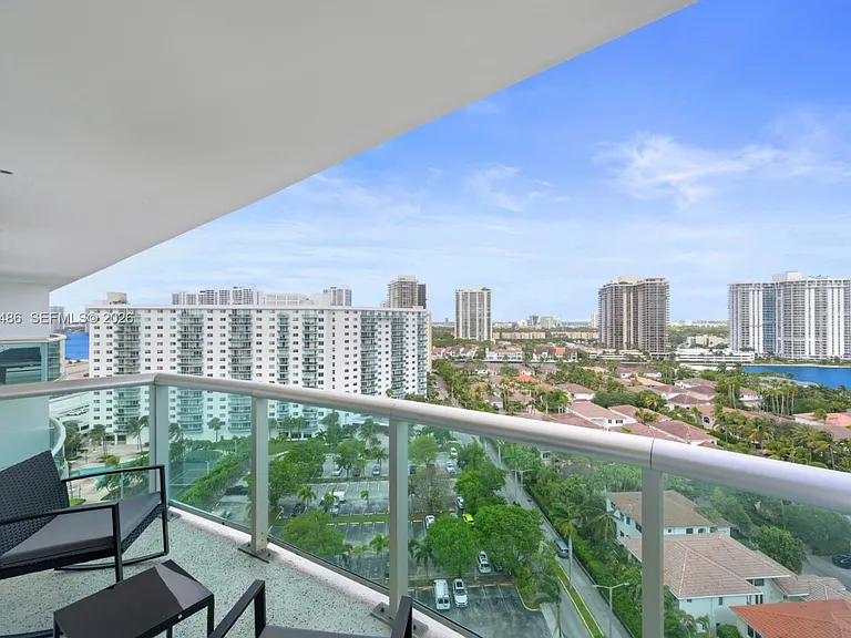 19370 Collins Ave #1622 — Photo 2