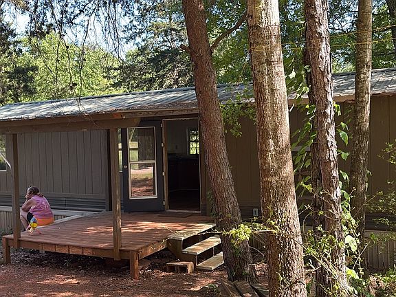 2nd image of 227 Blue Ridge Riding Club Rd