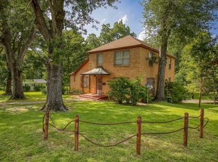 21 Rambling Rd, Palestine, TX 75801