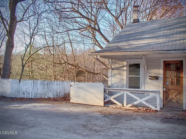 1631 E Webster St, Coal Township, PA 17866