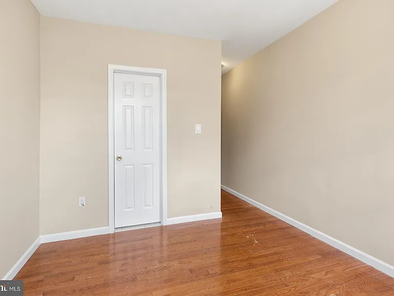 1842 McKean St — Photo 33