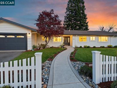 251 Ivy Dr, Orinda, CA, 94563