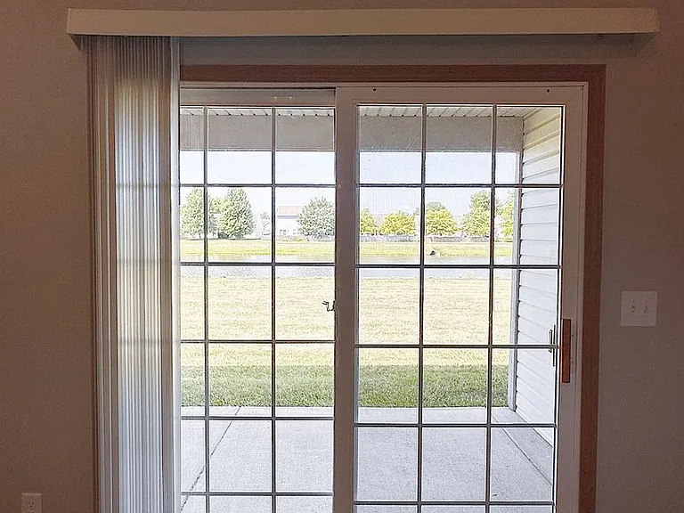 2332 Hopkins Dr — Photo 12