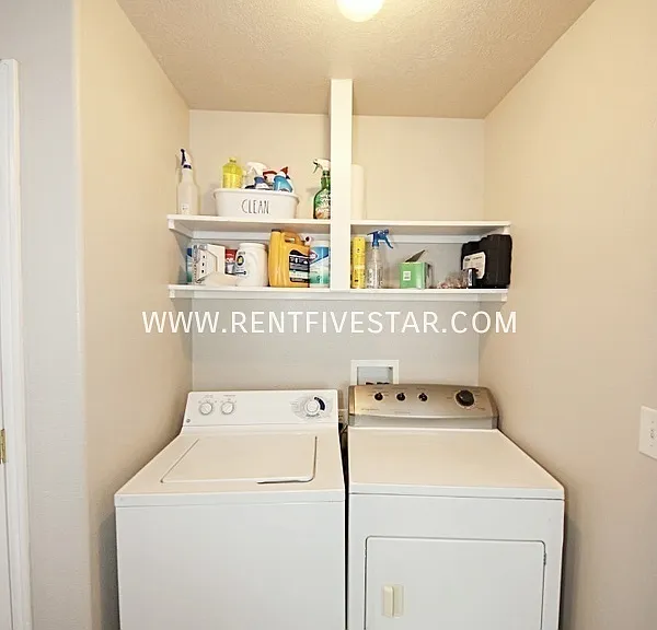 1037 Dolbeer St #B — Photo 11