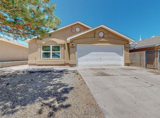 8701 Spotted Pony Ave SW, Albuquerque, NM 87121