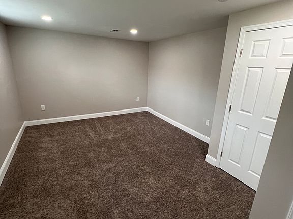 4th image of 3111 Hanlon Ave