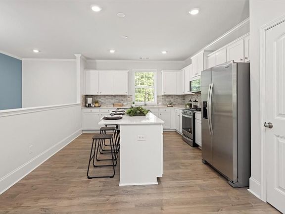 3rd image of 269 Valley Vista Ln #269