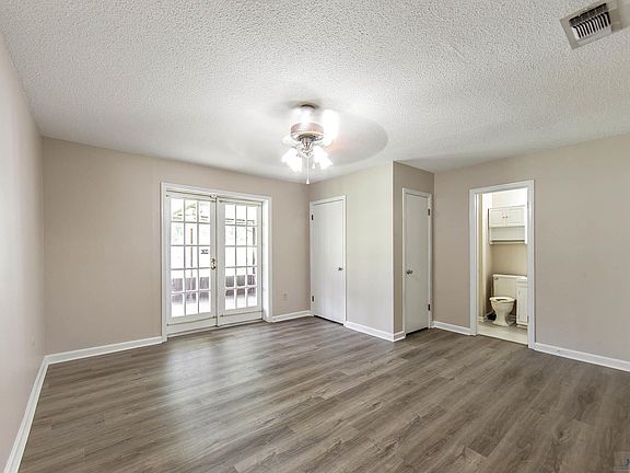 5th image of 319 Eureka Dr