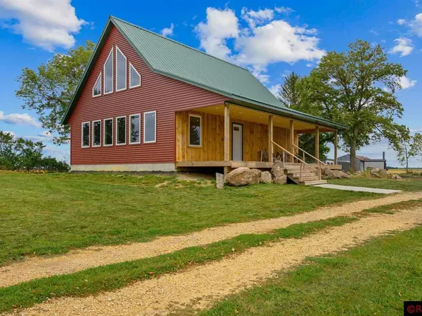 29778 100th St, Waseca, MN 56093