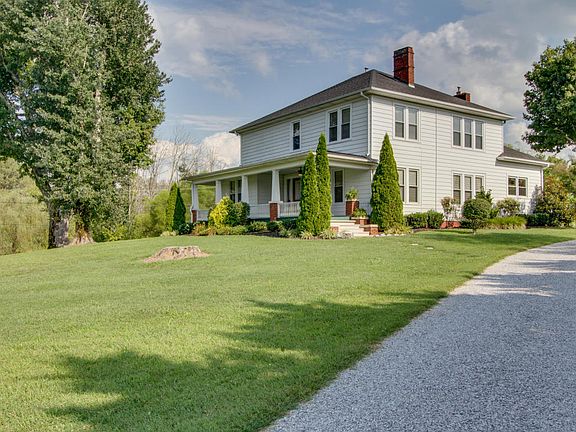 4th image of 2607 Thorn Grove Pike