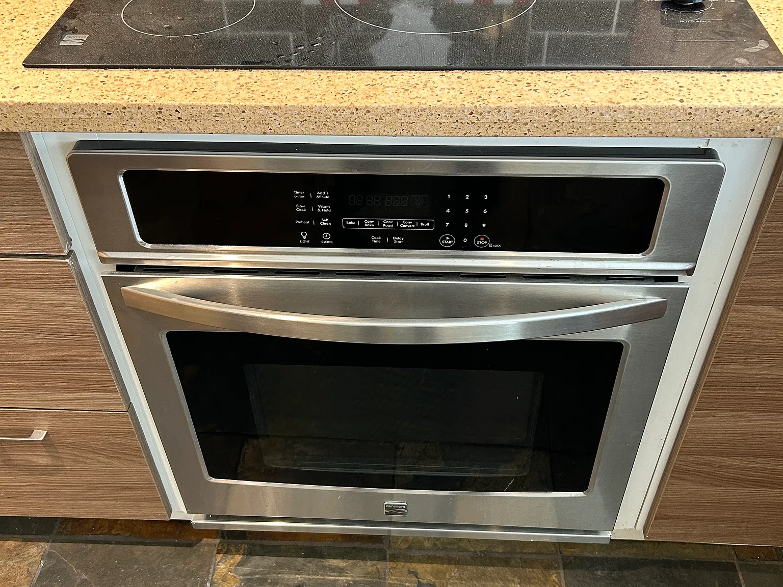 2 bed, 900 sqft, $2,600 — Photo 3