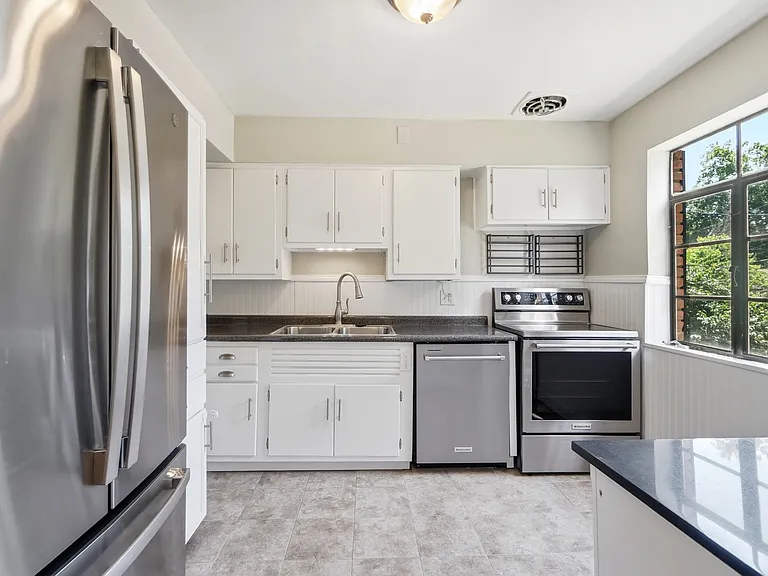 3012 Kinmont St #1 — Photo 12