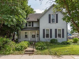 818 18th Ave, Moline, IL 61265