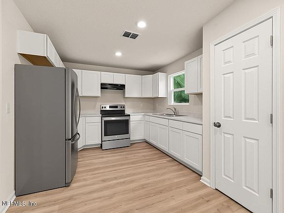 4th image of 5704 BENEDICT Road
